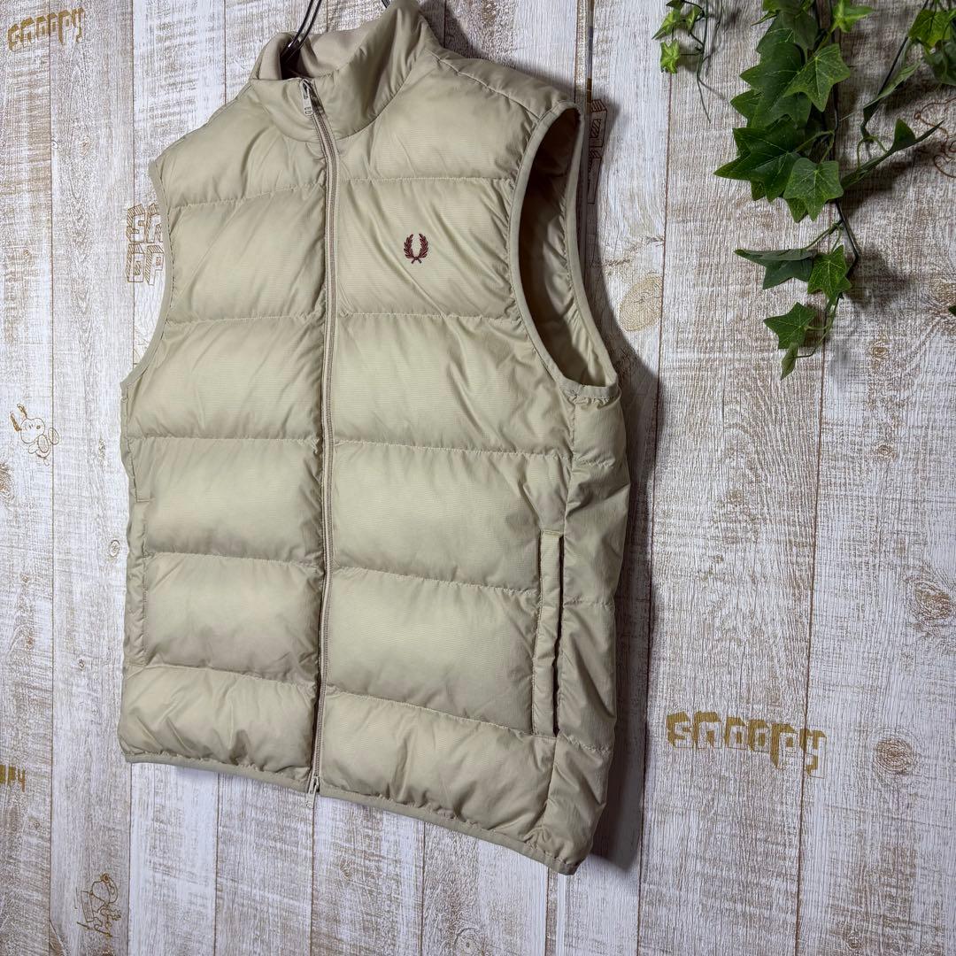フレッドペリー　インシュレイテッド ジレ　中綿ベスト　ベージュ　L 高級