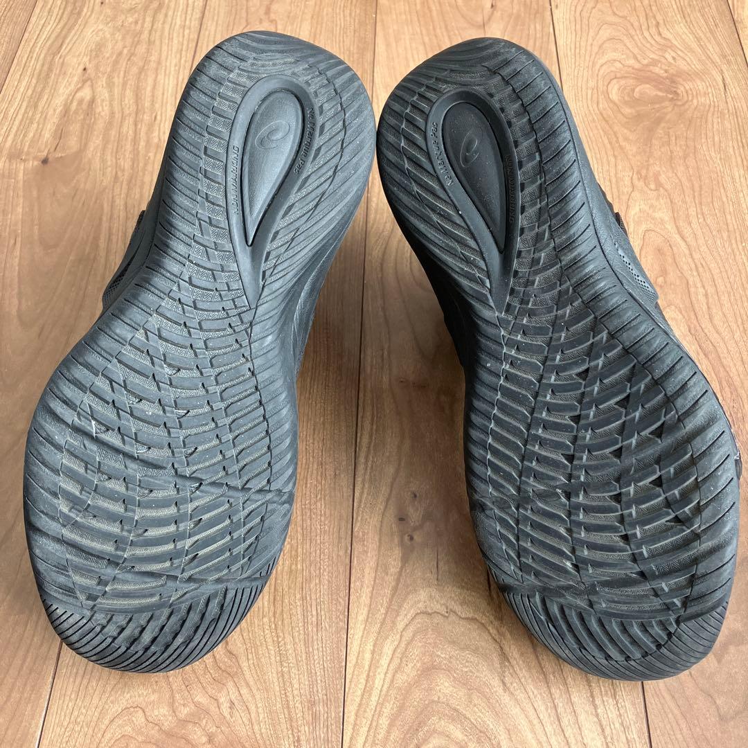 【美品】アシックス　asics NOVASURGE3 30センチ