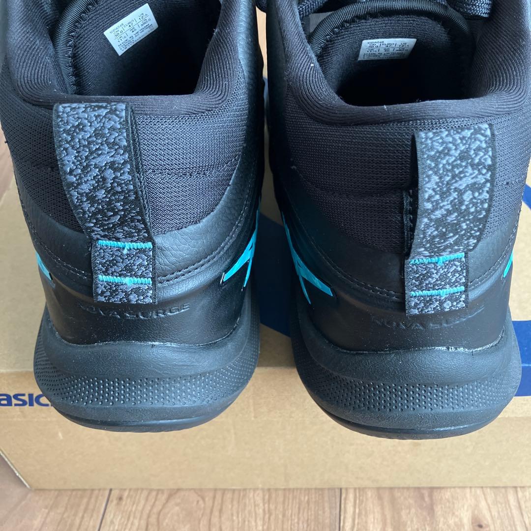 【美品】アシックス　asics NOVASURGE3 30センチ