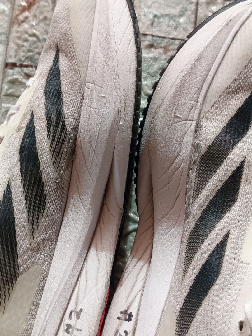 送料還元のため値下げ中！3足セット adidas SL2 adizero