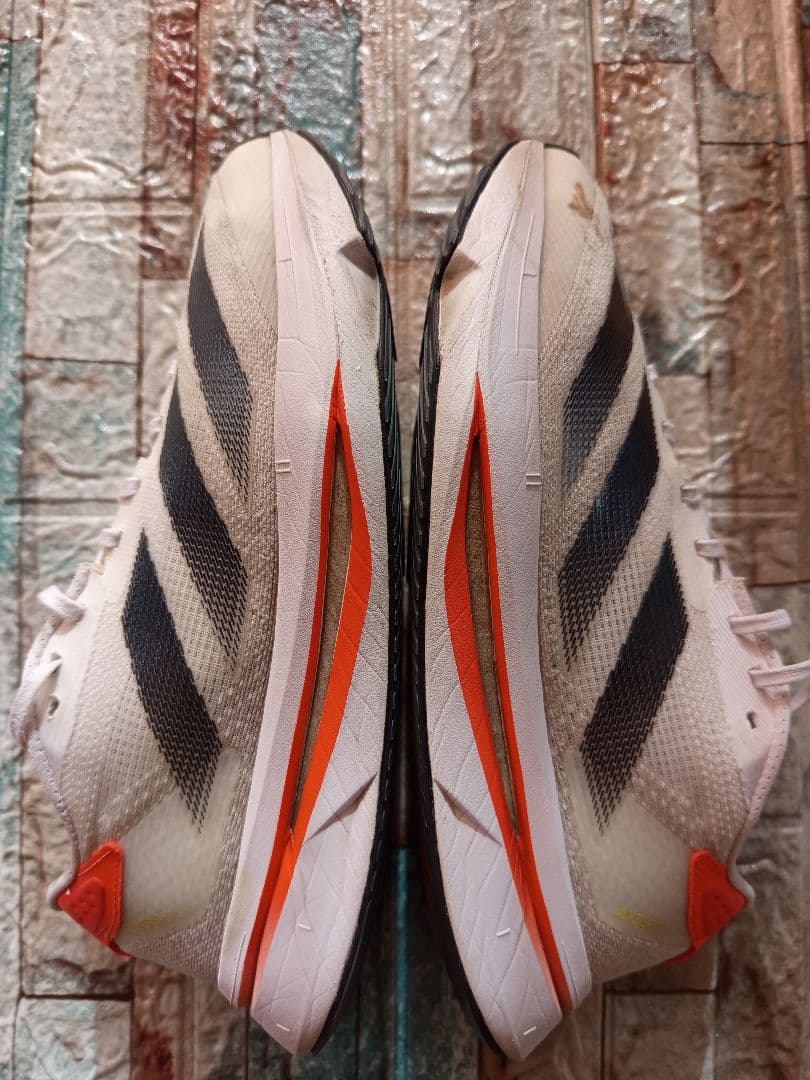 送料還元のため値下げ中！3足セット adidas SL2 adizero