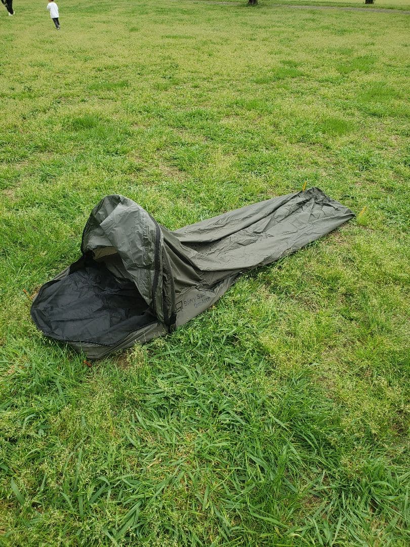 クオルツスリーピングバッグ型テント オリーブグリーン