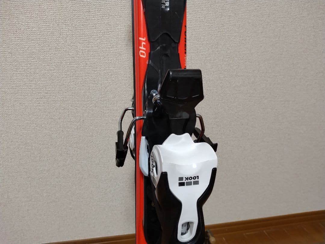 ジュニア用スキー板　ブーツ　ヘルメットセット