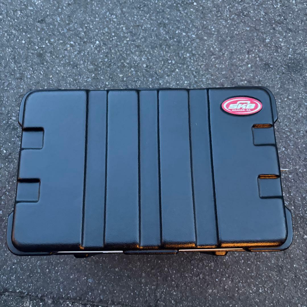 SKB エスケービー ラックケース 大型ハンドル付き 樹脂製ラック 6U ラック