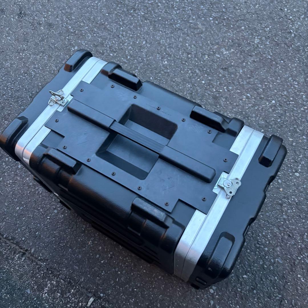 SKB エスケービー ラックケース 大型ハンドル付き 樹脂製ラック 6U ラック