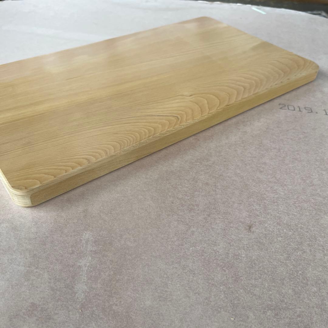 青森ひばまな板一枚板 追い柾目