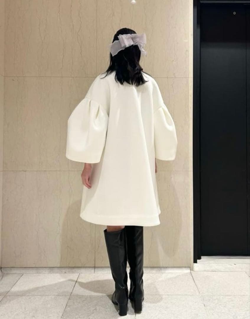 美品☆ボリュームスリーブポンチコート