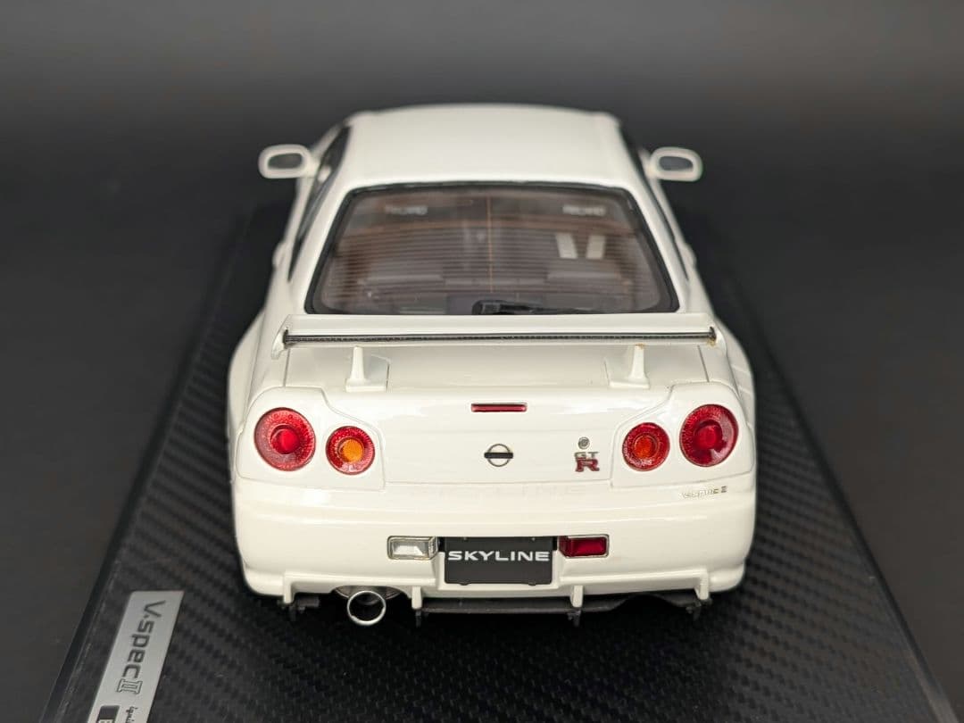 イグニッションモデル 1/18 GT-R BNR34 V-specⅡ ホワイト