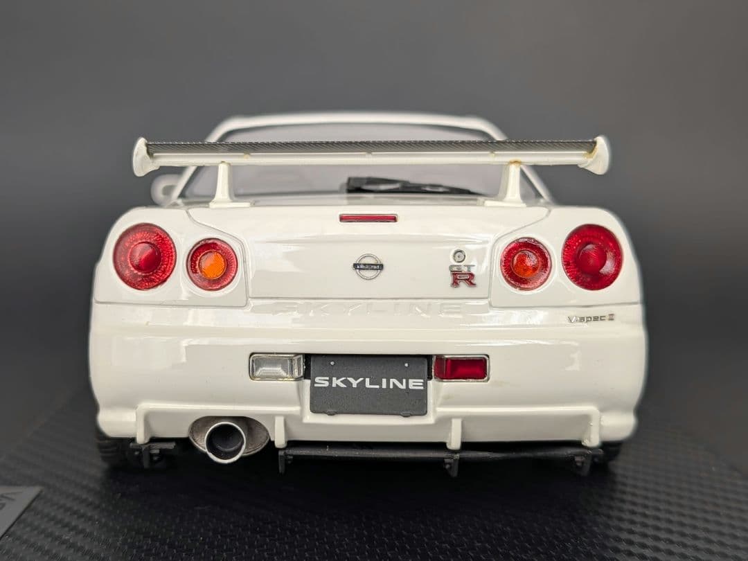 イグニッションモデル 1/18 GT-R BNR34 V-specⅡ ホワイト