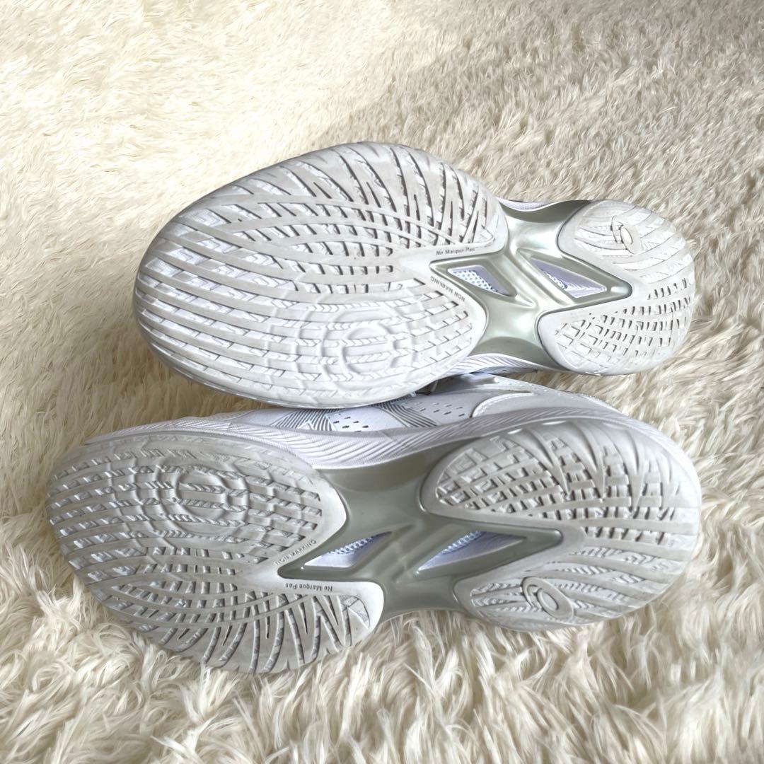 美品バッシュ　アシックス　GELHOOP V16 27.5cm