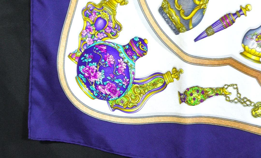 美品　HERMES エルメス　大判スカーフ　カレ90　 D535