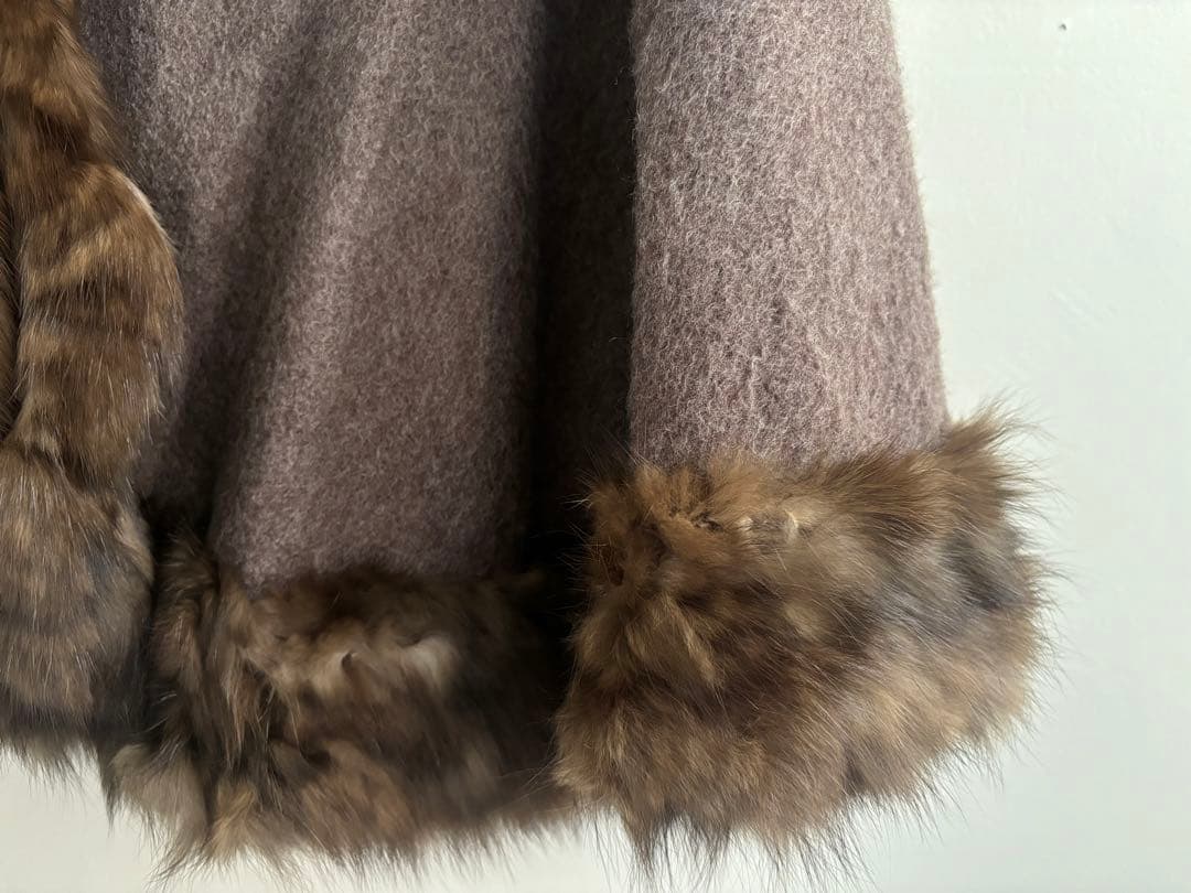 Faviora MOONBAT カシミヤ　ケープ　リアルファー　ファビオラ　最終