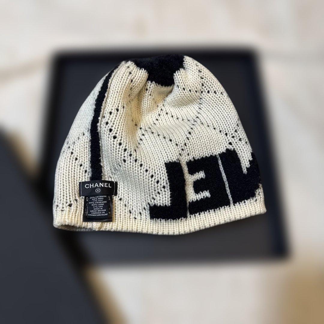 CHANEL シャネルニット帽 黒/白