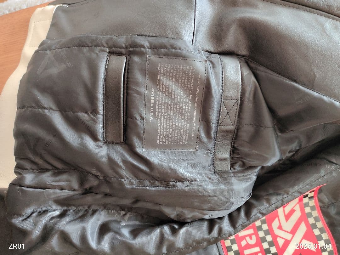 ◆AVIREX ライダースレザージャケット 黒/白◆サイズＬ◆3シーズン