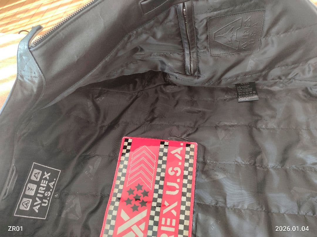 ◆AVIREX ライダースレザージャケット 黒/白◆サイズＬ◆3シーズン