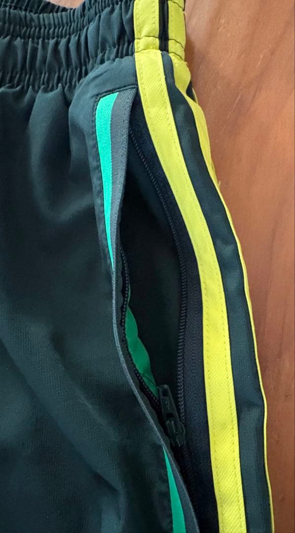 ACミラン プレゼンテーションスーツ　adidas ストライプジャージ 緑