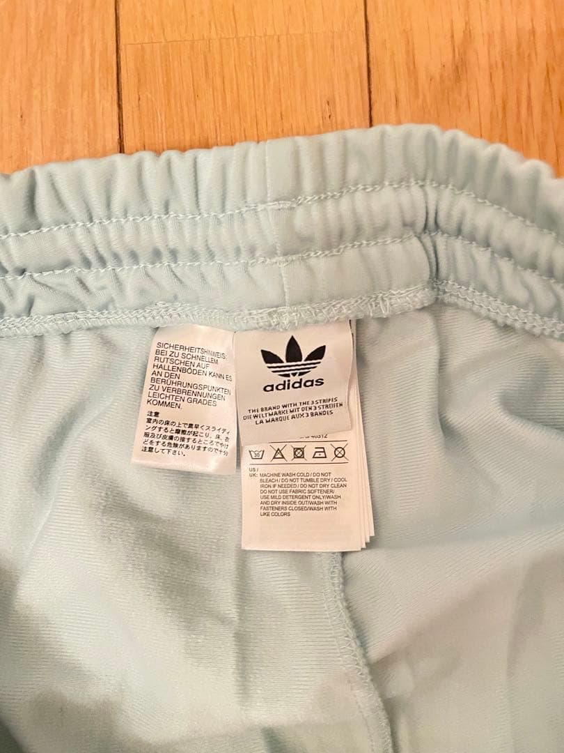 adidas アディブレイクトラックパンツ ミント 松村北斗