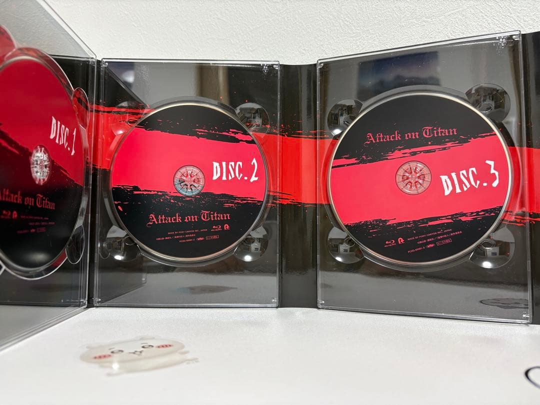 進撃の巨人 Season 1 Blu-ray BOX初回限定本編5枚組+特典2枚