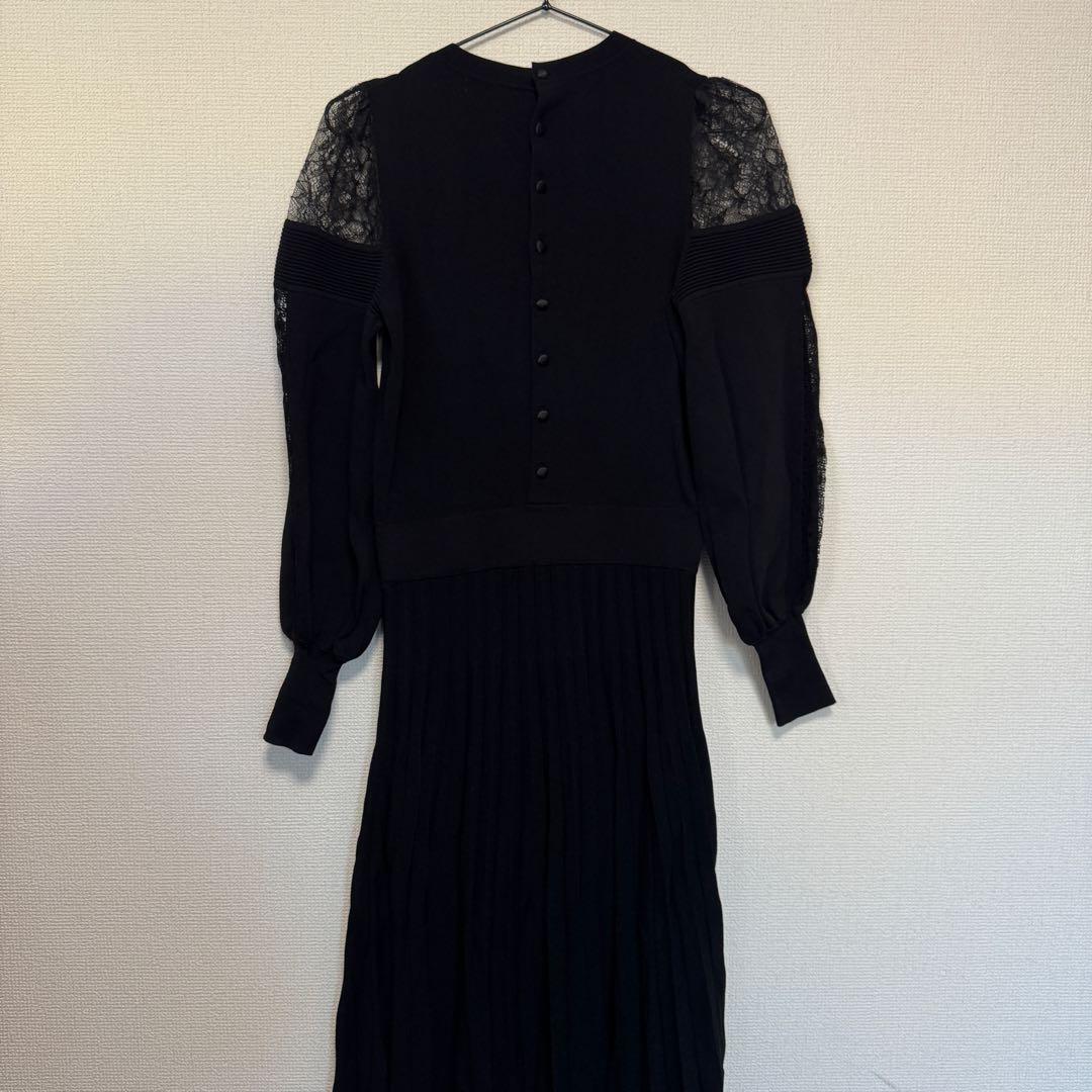 本日限定　Herlipto Shoulder Lace Knit Dress