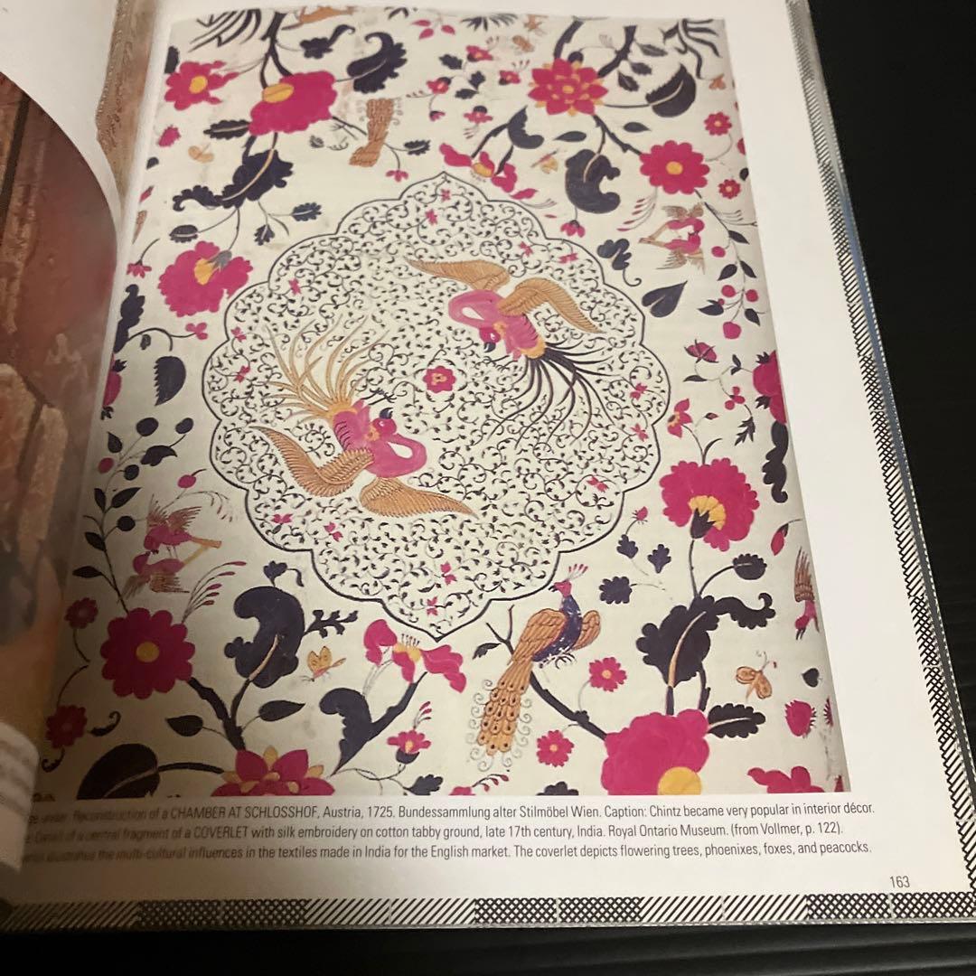 英語版　GLOBAL FASHION LOCAL TRADITION