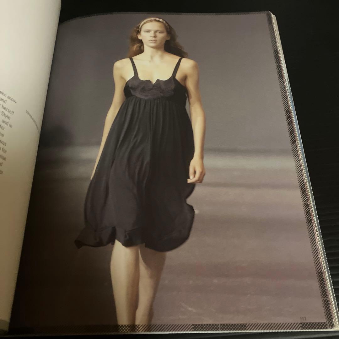 英語版　GLOBAL FASHION LOCAL TRADITION