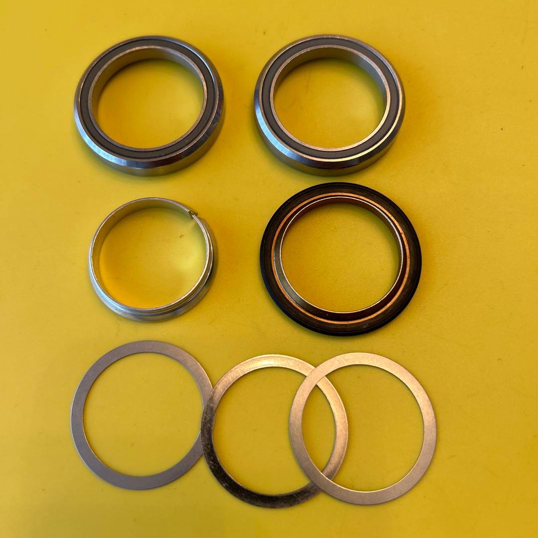 CANE CREEK メープルウッドを、くり抜いて作ったヘッドセット1-1/8