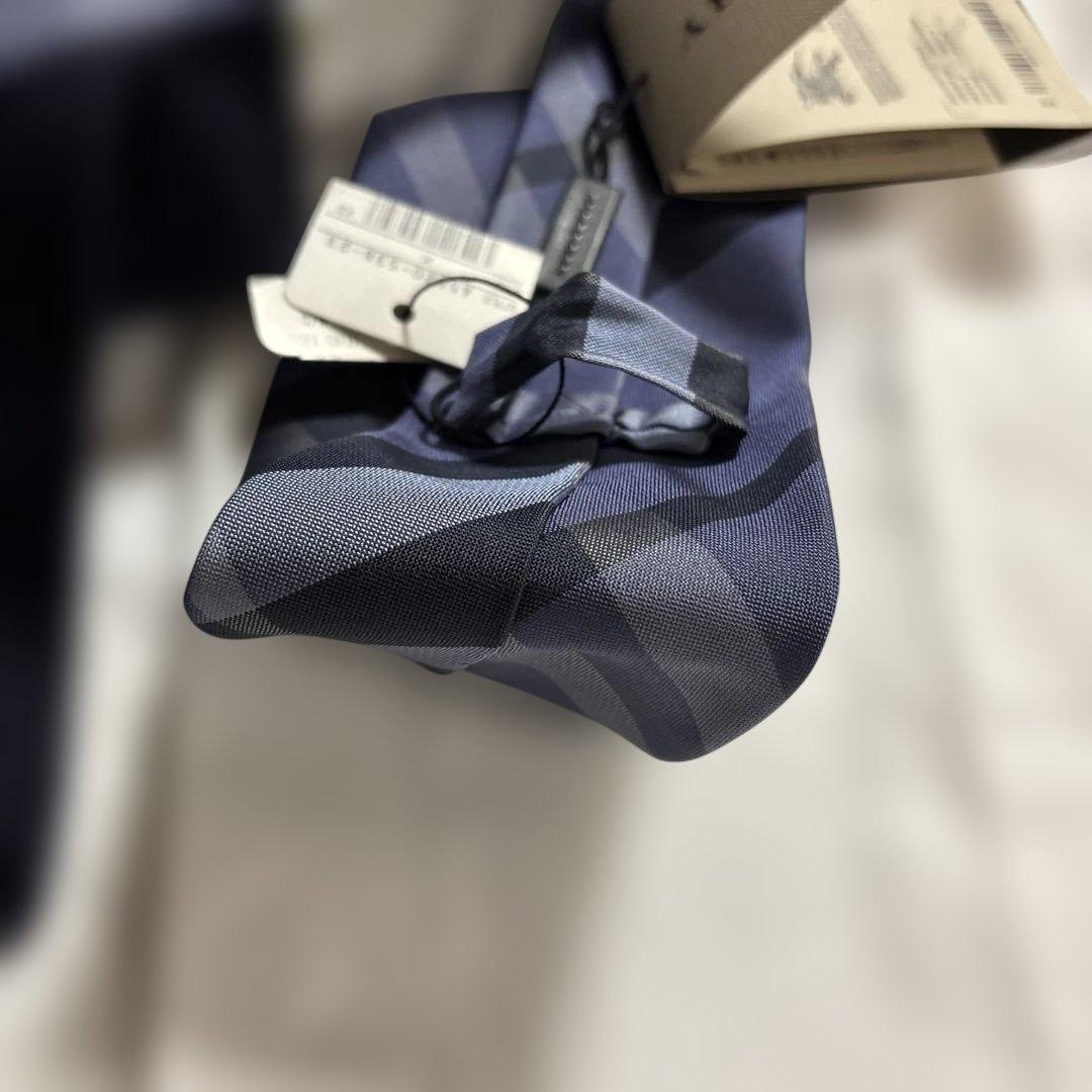 値下げ⭐︎GUCCIネイビーとバーバリーチェック柄のネクタイセット