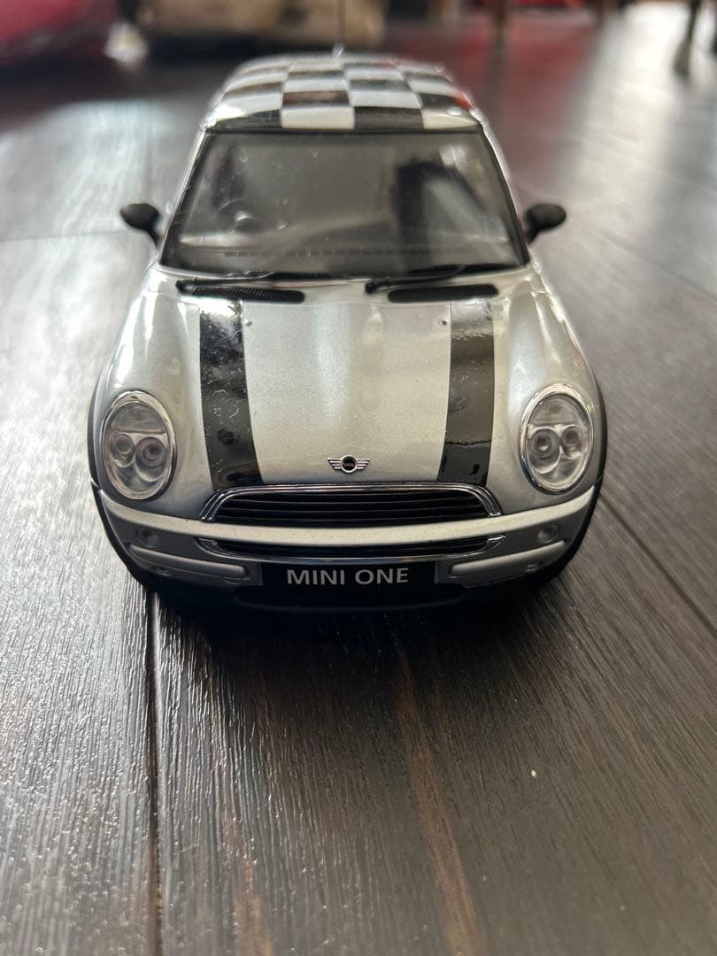 kysho 京商　ミニクーパー1/18