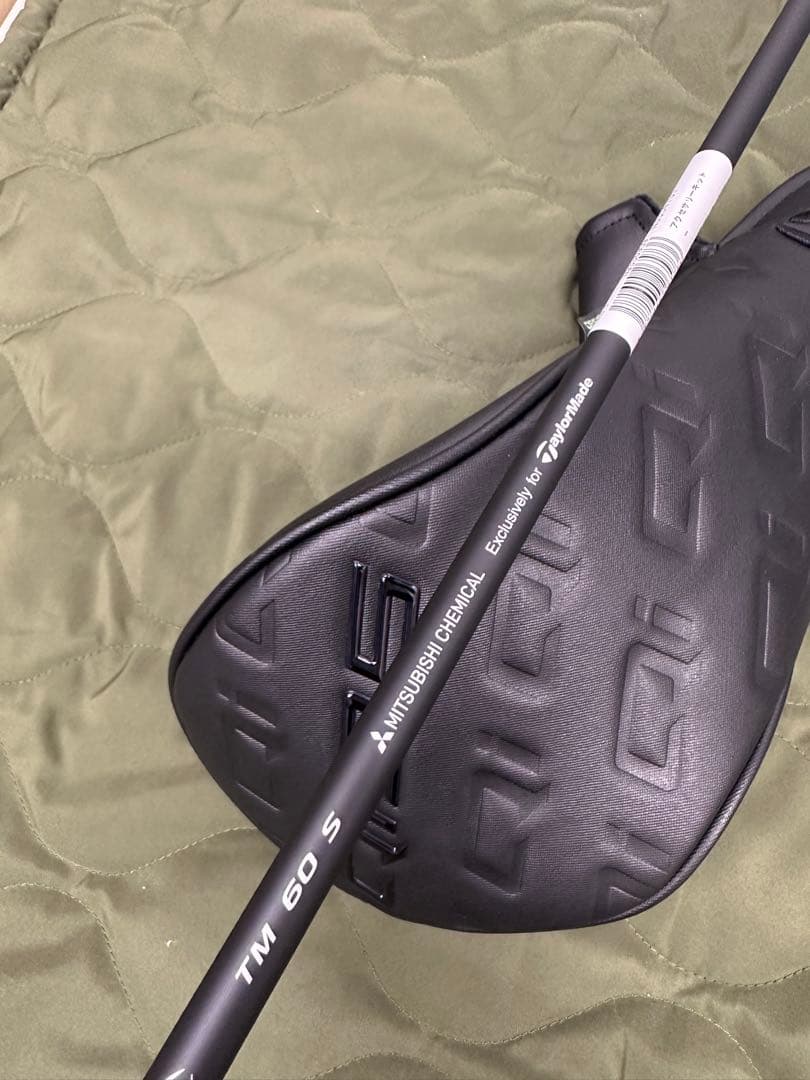 テーラーメイド　Qi35 LS 限定品デザイナーシリーズ