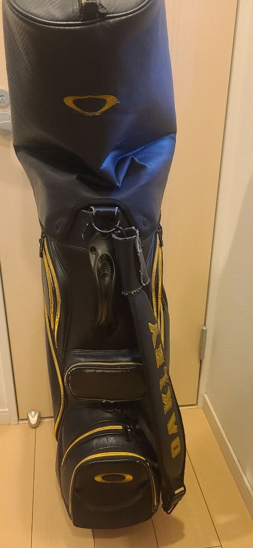 OAKLEY キャディバック　ゴールド　スカル