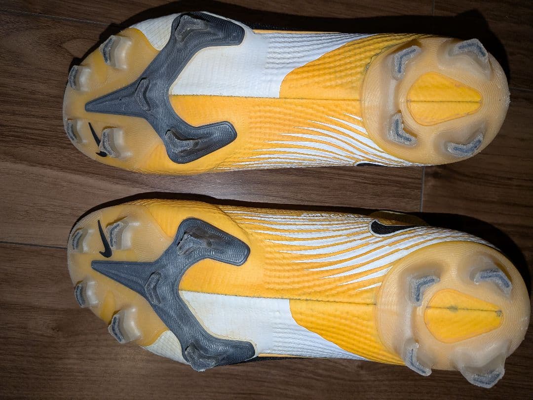 Nike Grip サッカーシューズ イエロー/ホワイト