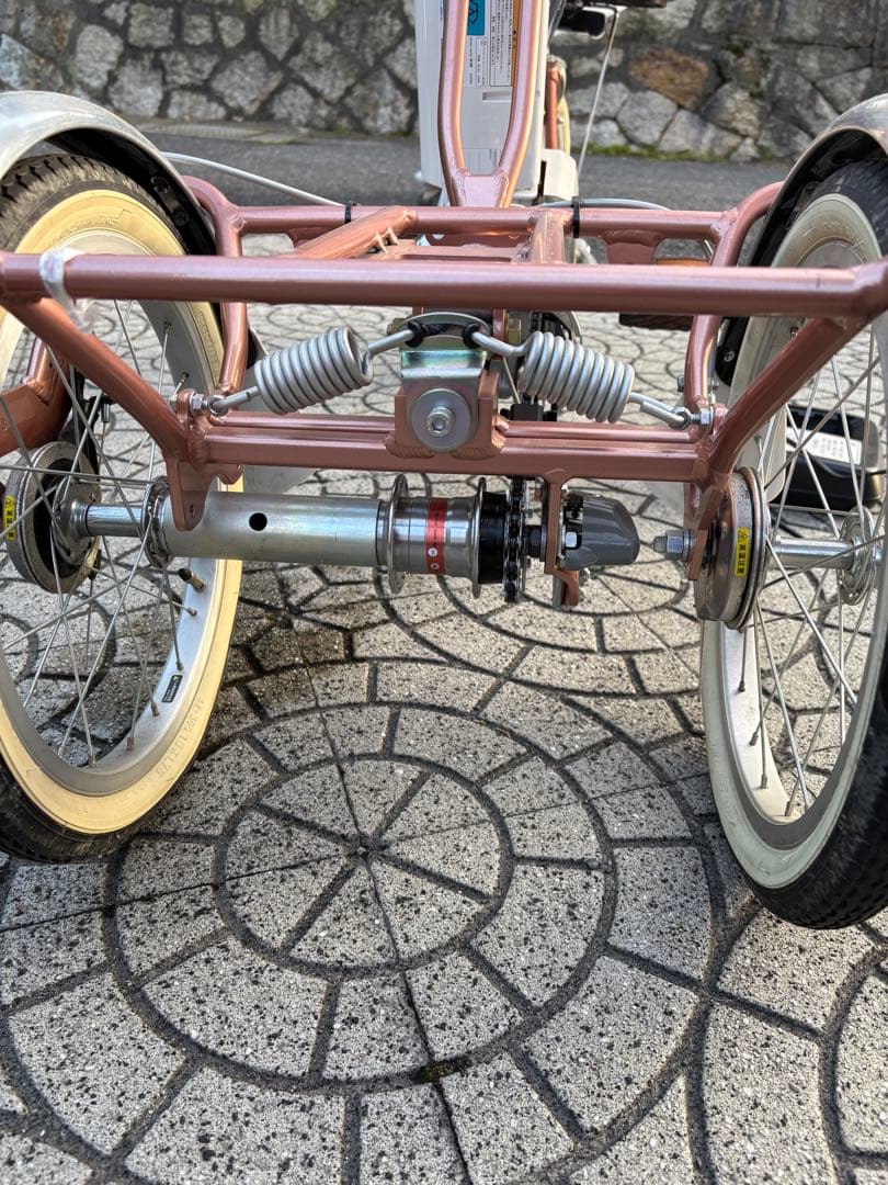 ブリジストン　アシスタ　電動アシスト三輪車 ピンクゴールド バスケット付き