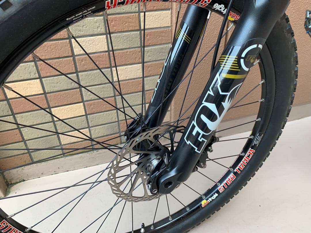 Shiba 　サンタクルーズ　 BLUR LT マウンテンバイク