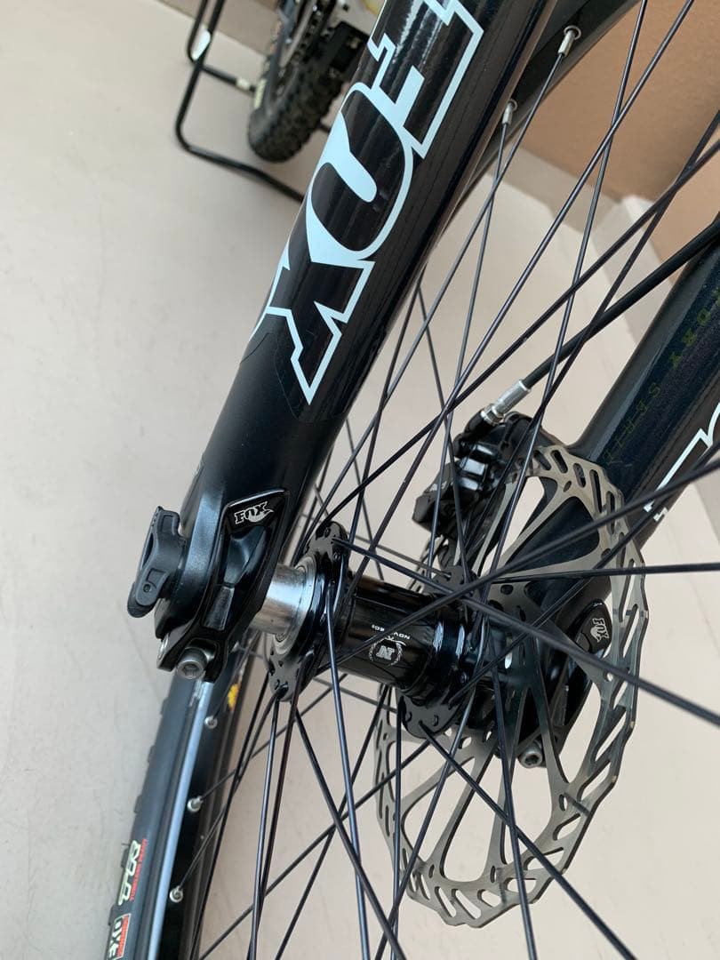 Shiba 　サンタクルーズ　 BLUR LT マウンテンバイク