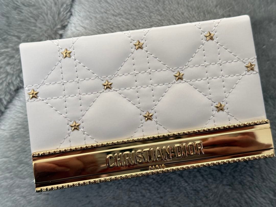 DIOR クチュール アイ パレット（ホリデー コレクション 2025 限定品）