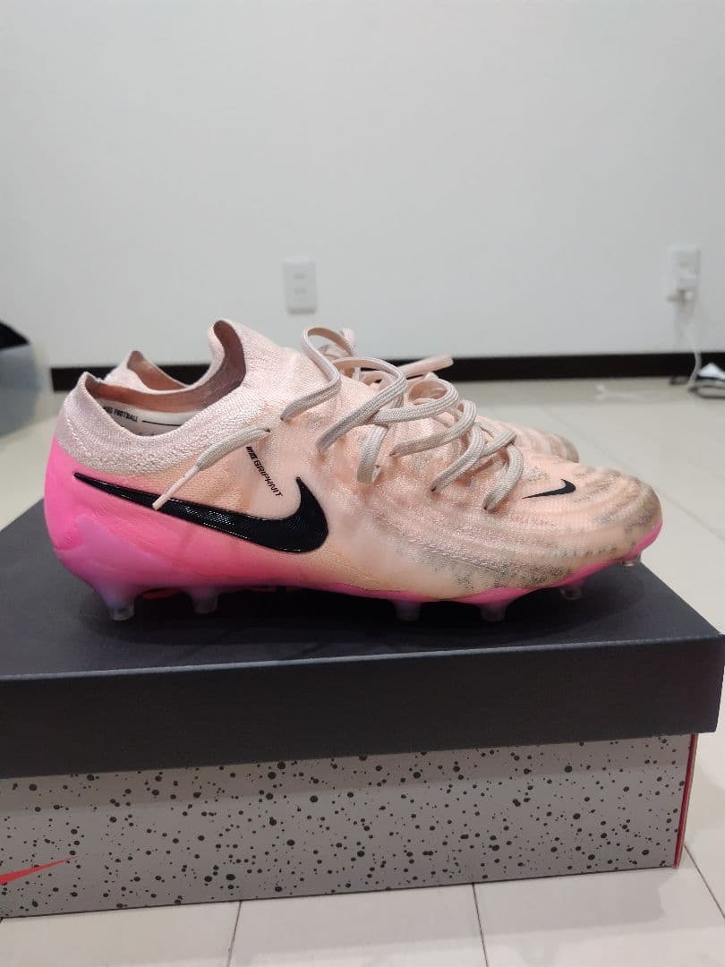 Nike Phantom GX2エリート！人工芝用！25.5cm