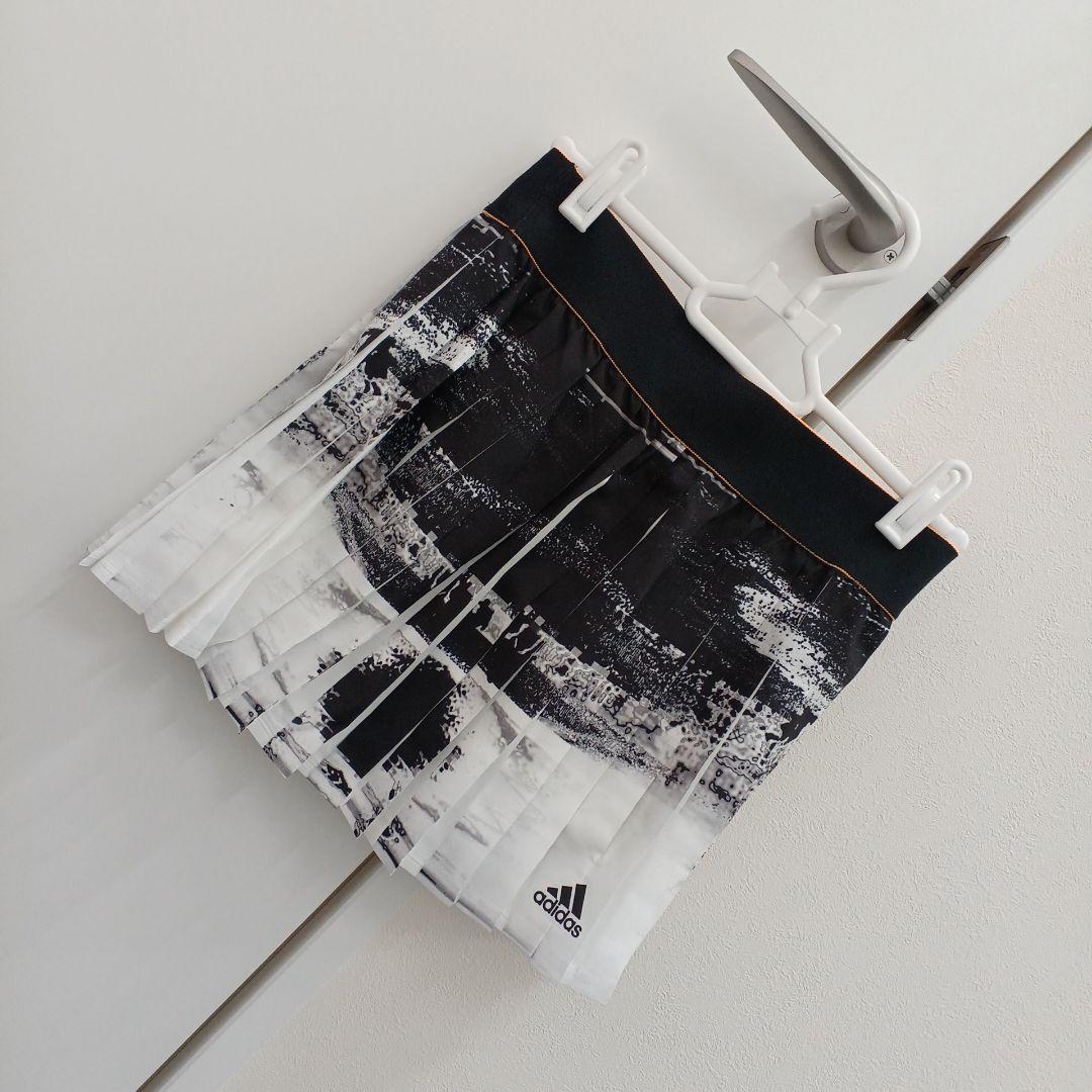 ♥️ スコートadidas アディダス♥️ 　　　　　　　　　　　　M　size