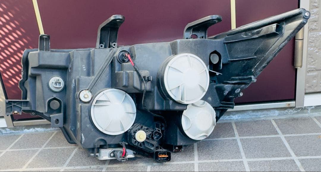 使用済み三菱 デリカD5 CV5W CV2W CV1W ヘッドライト 左右セット