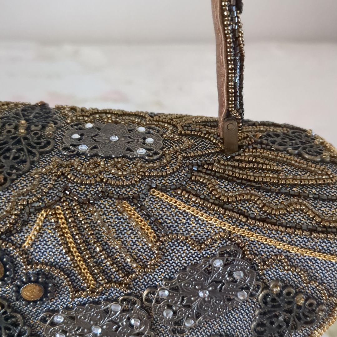 ルミーはしもと　ビーズ刺繍 半月型パーティーバッグ