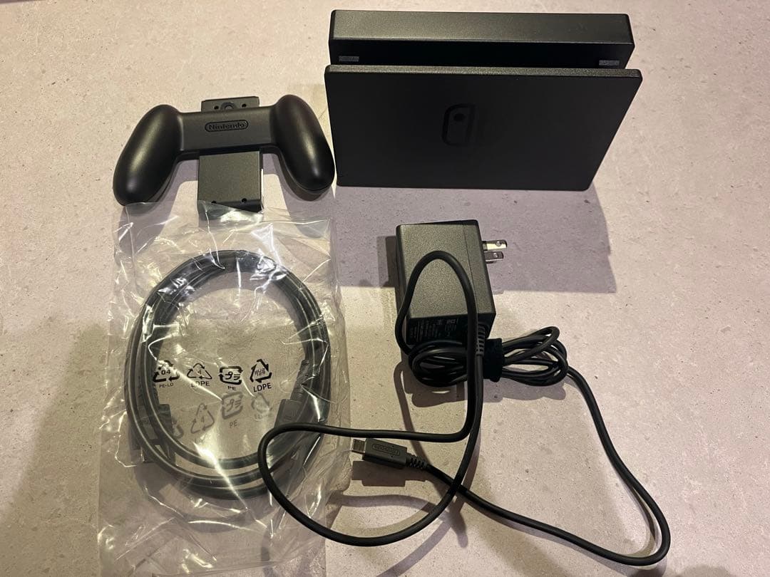 【美品】 Switch本体+Joy-Con2セット＋充電スタンド＋SD512GB