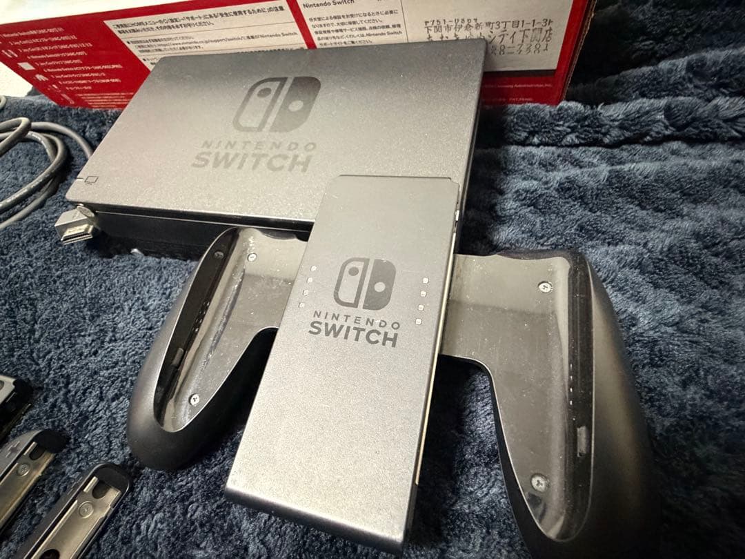 【値下げ中】Nintendo Switch 本体 SDカード32GB付き