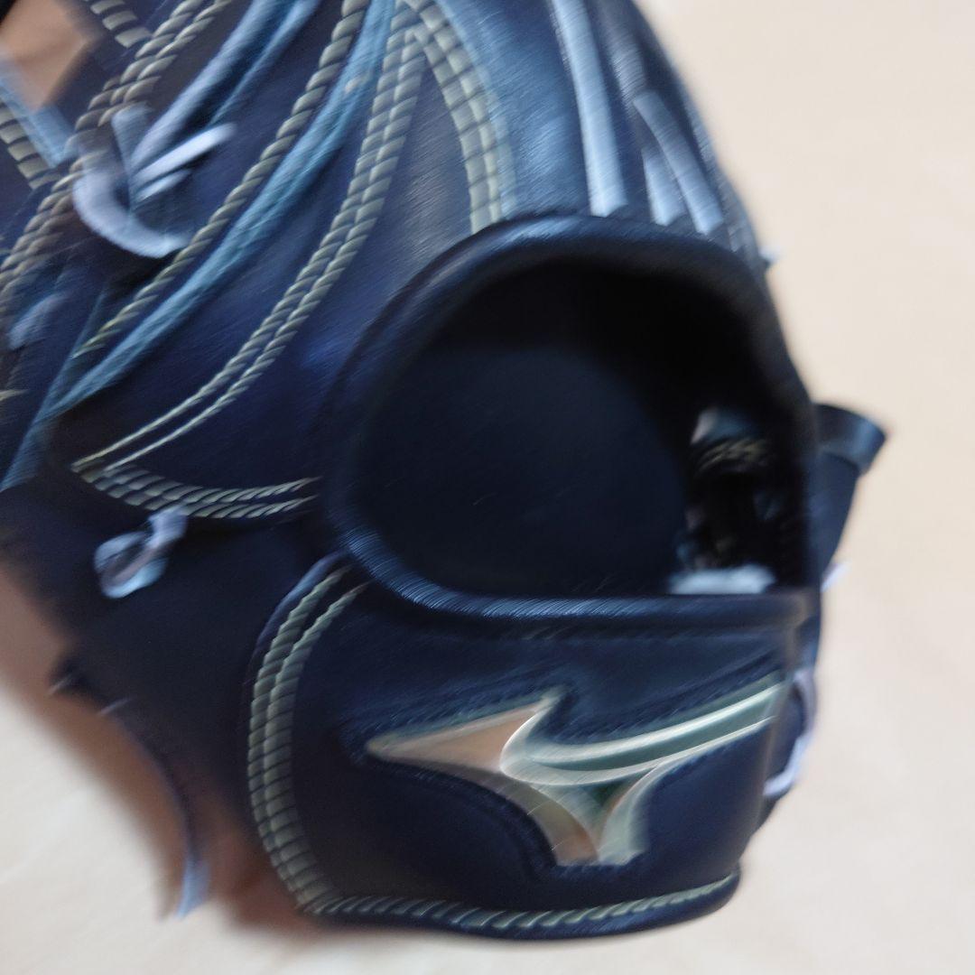 ミズノ：硬式用グラブ：左投げ：外野手用：サイズ16N：グローバルエリート：黒