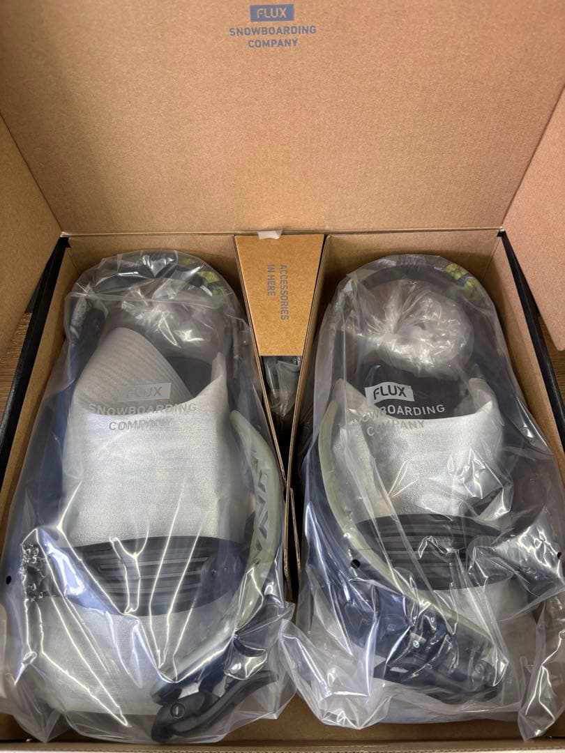 FLUX / DS / WHT / Mサイズ　新品未使用