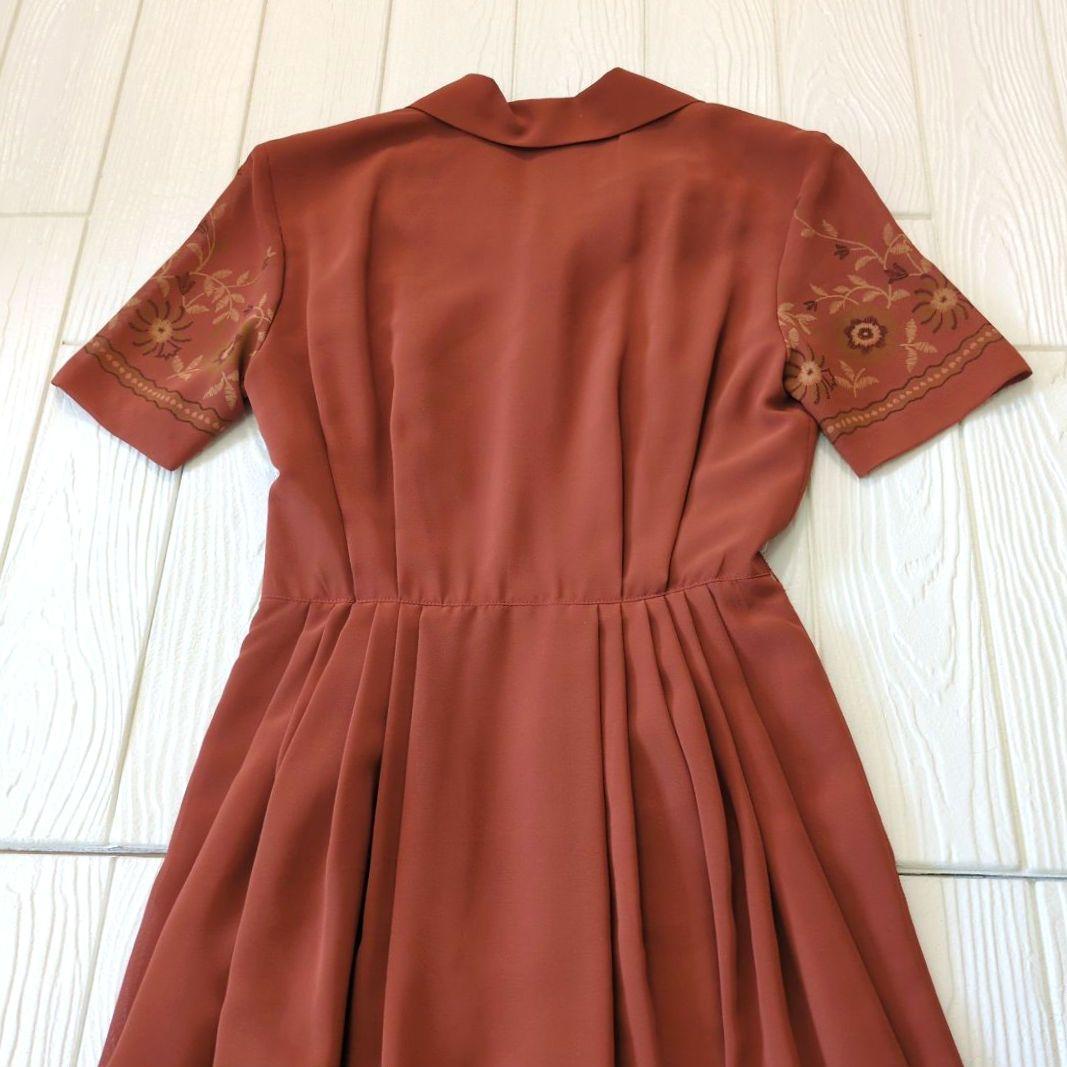 昭和レトロ 半袖ワンピース 刺繍プリント キレイめカジュアル