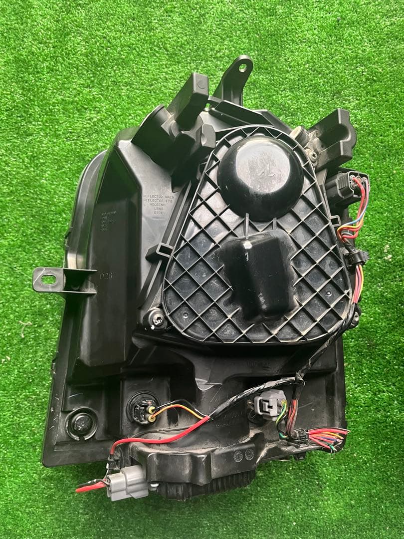 スズキ純正DA64WエブリィワゴンHID 純正 左右ヘッドライト KOITO