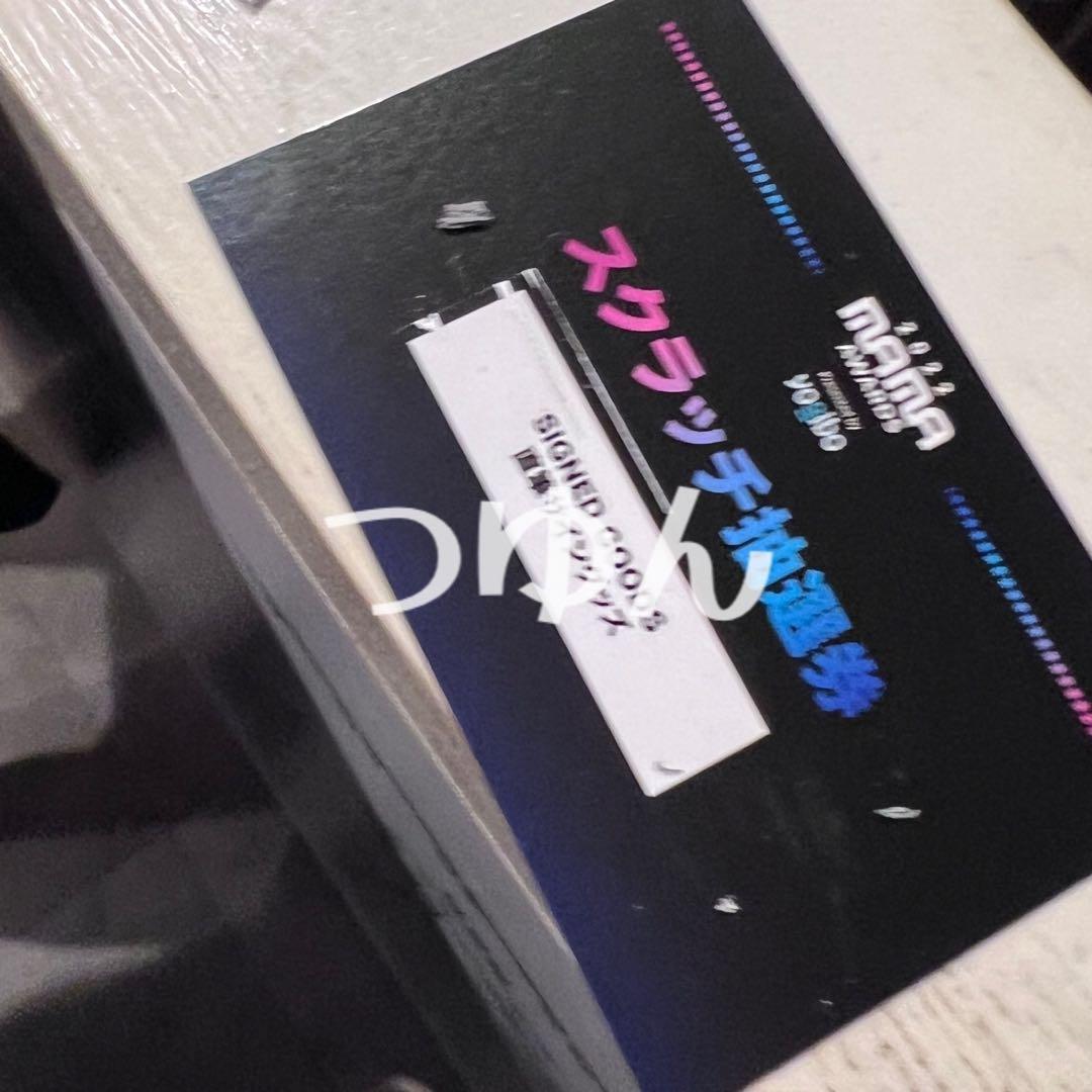 NMIXX　直筆サイン入り　Tシャツ