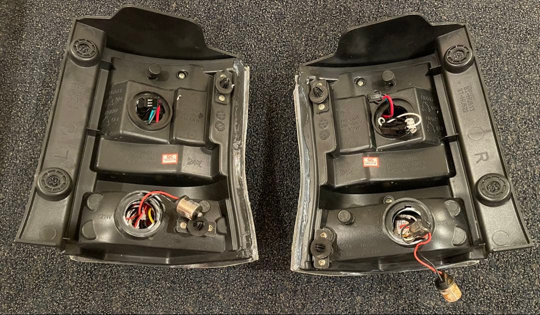 タントＬ375s クリスタルアイLEDテールランプ　流れるウィンカー