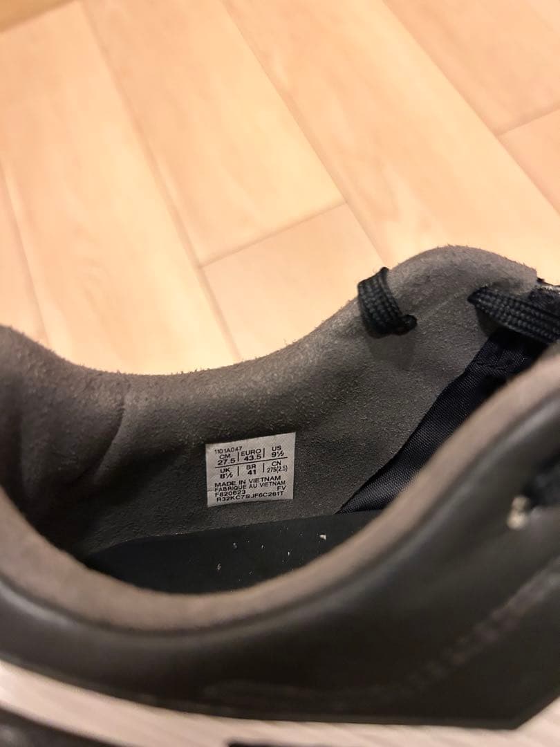 アシックス サッカースパイク　黒 かなり値下げしました。