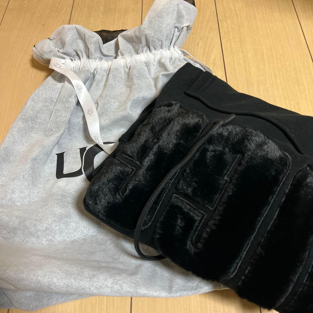 UGG パーカー　タグプレゼント袋付き