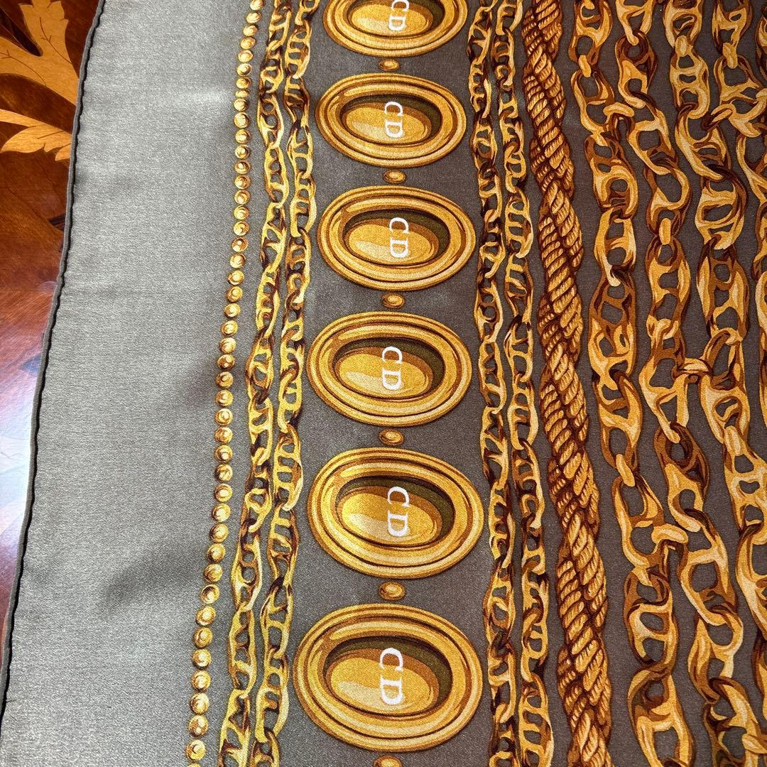 Christian Dior シルク大判スカーフ、未使用に近い。